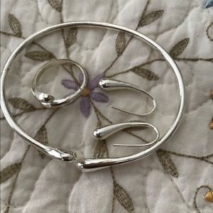 3 piece jewelry set. Ring, earrings,bracelet.silver.